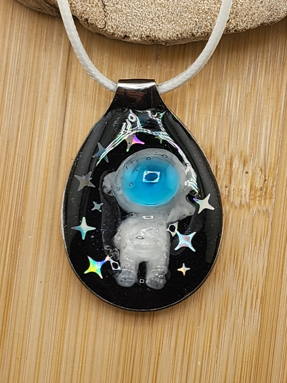 18in Adjustable Astronaut Pendant Necklace in Black and Blue